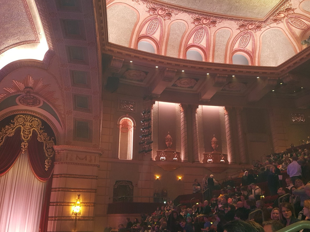 Paramount theater-锡达拉皮兹必去景点