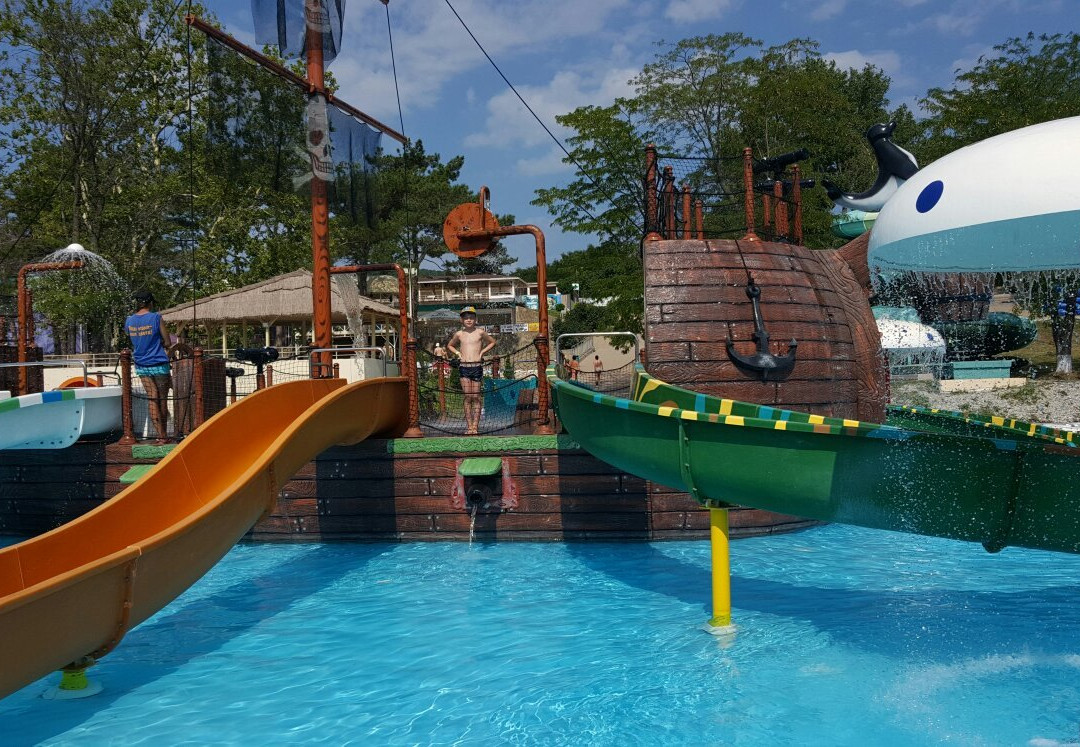 Aqua Park Izumrudny Gorod景点图片