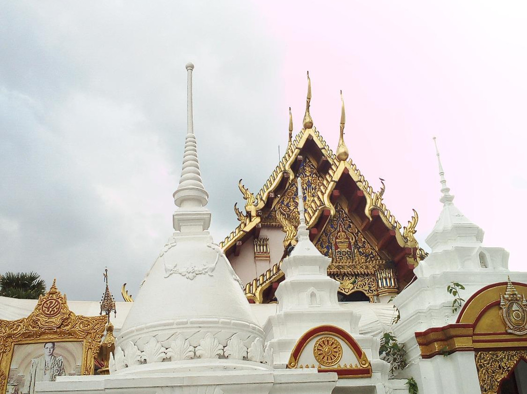 Wat Phra Thaen Sila At-腊黎必去景点