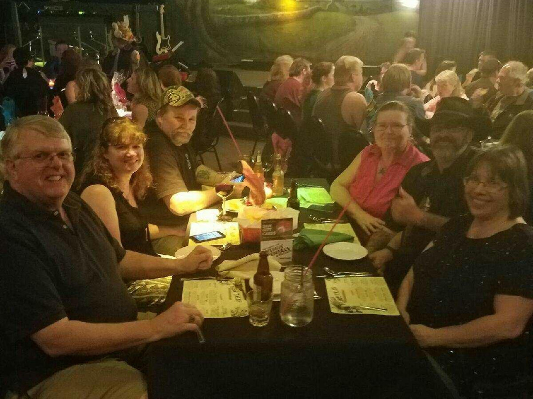 The Giggle Dam Dinner Theatre-高贵林港必去景点