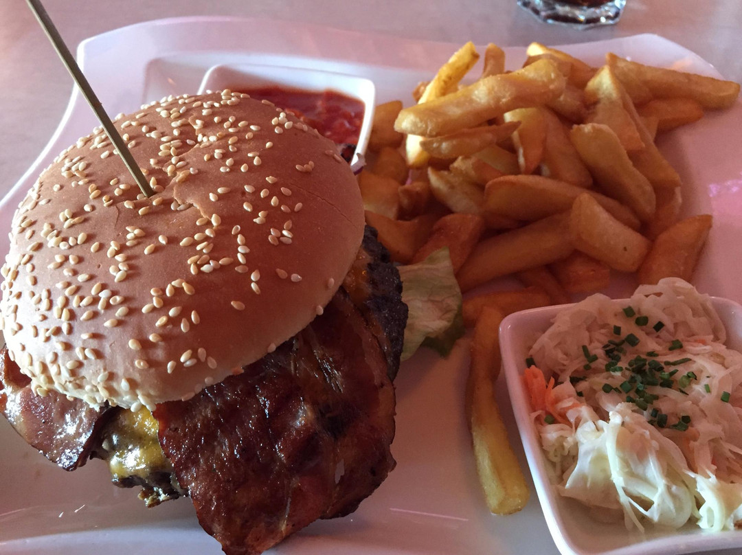 布恩山簏餐馆和美食-Clocktower American Bar und Grill Wien Sud