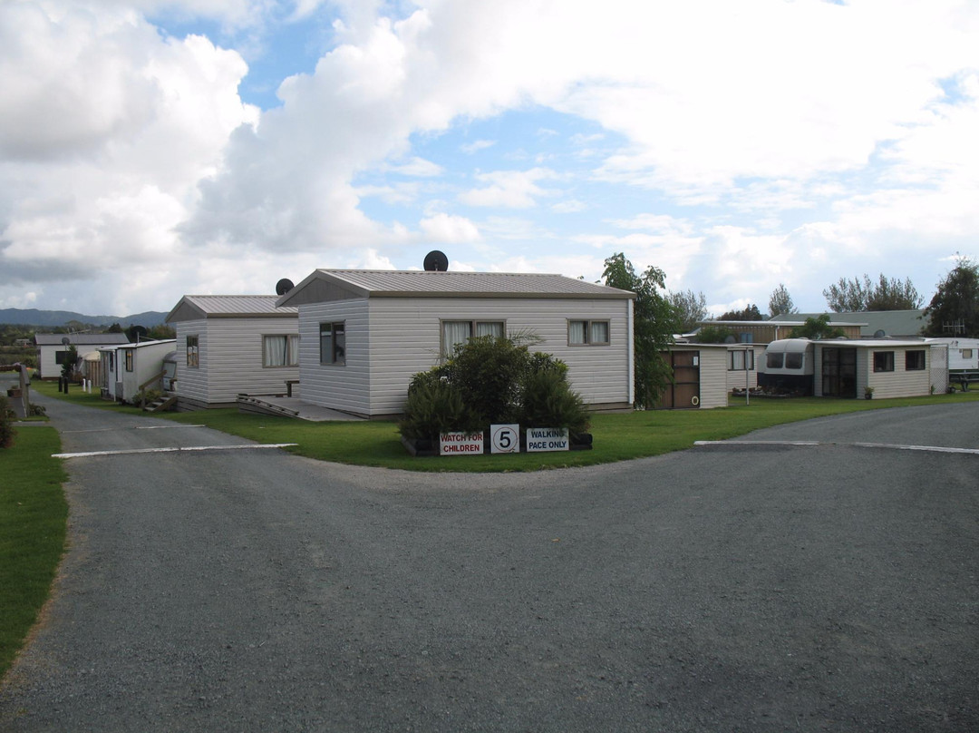 Riverside Holiday Park