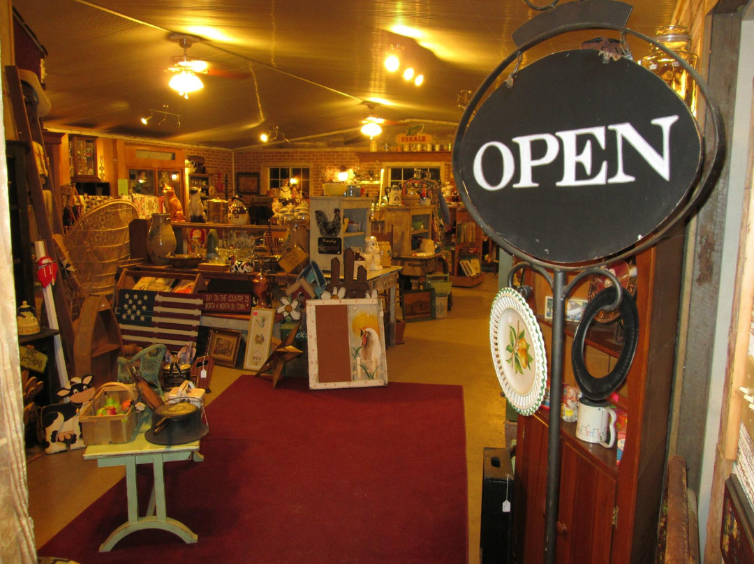 Simple Life Country Store LLC-Fort Atkinson必去景点