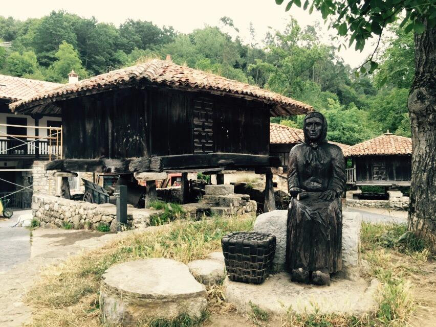 Camin Encantau-利亚内斯必去景点