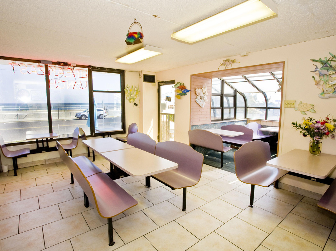 Aloha Oceanfront Motel Coffee Shop