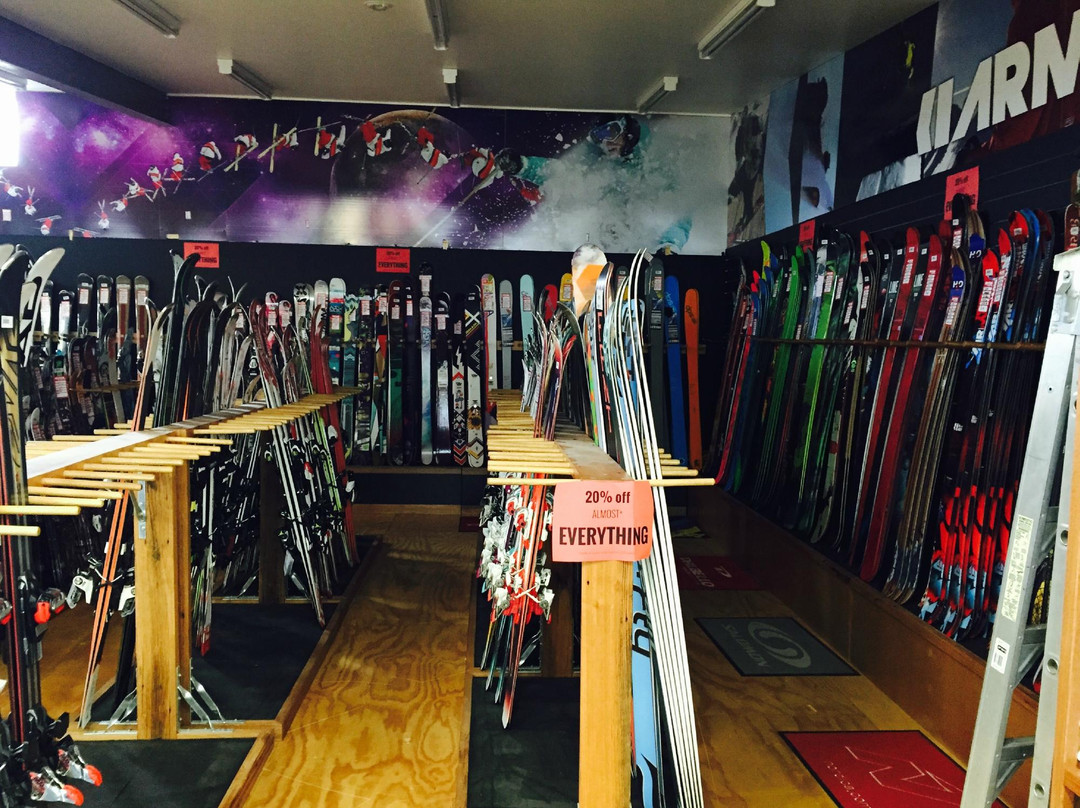 Rhythm Snowsports景点图片