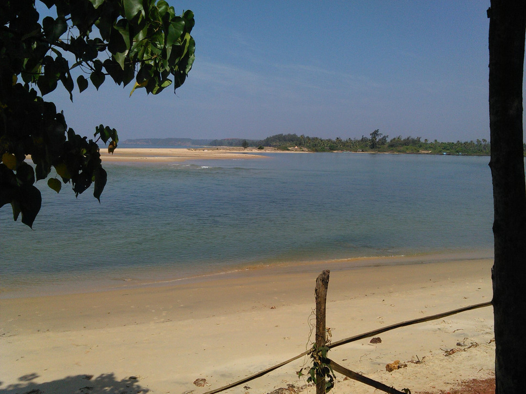 Redi Beach景点图片