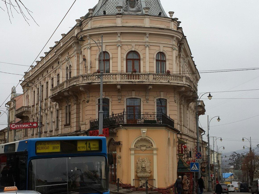 Ship House-Chernivtsi必去景点