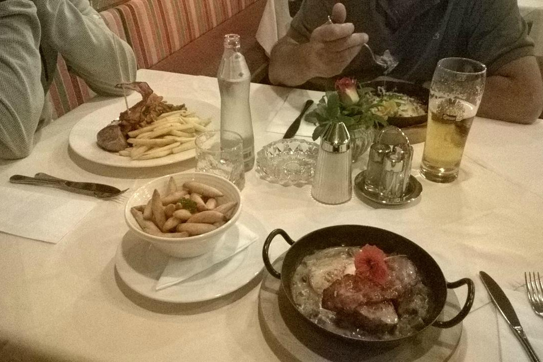 Assling酒店住宿-Gasthaus Barenwirt