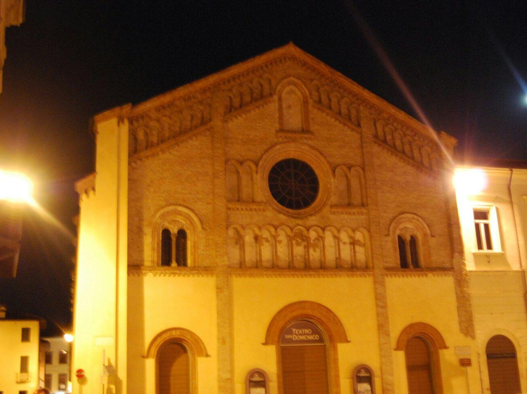Teatro San Domenico-克雷马必去景点
