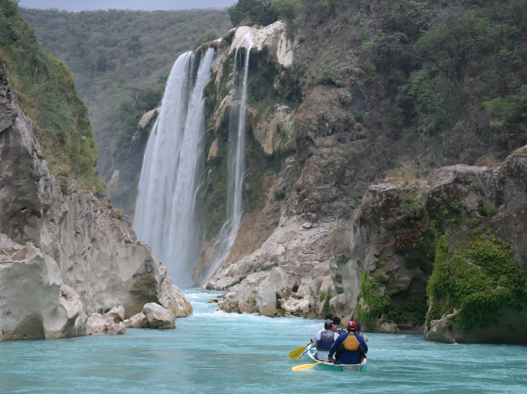 Tamul Waterfalls景点图片