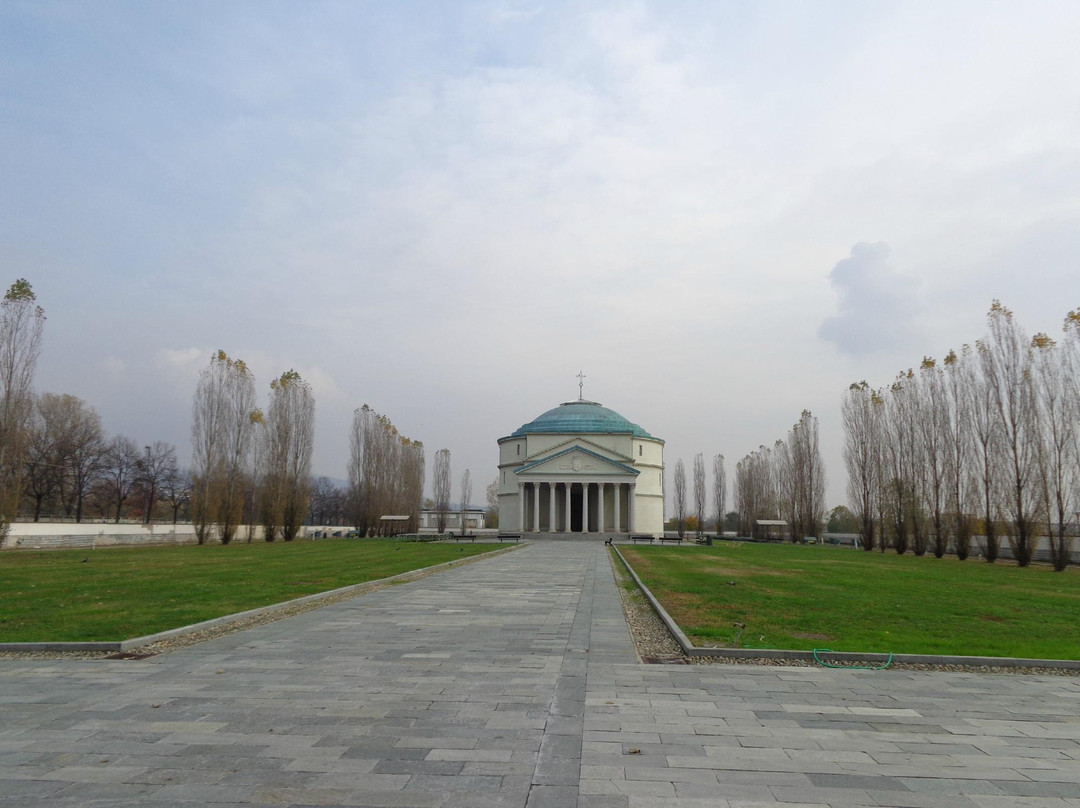 Mausoleo della Bela Rosin景点图片