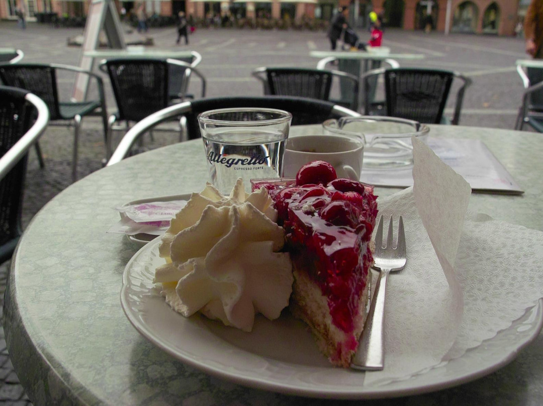 Dom-Cafe