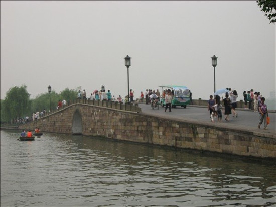 断桥残雪-杭州市必去景点