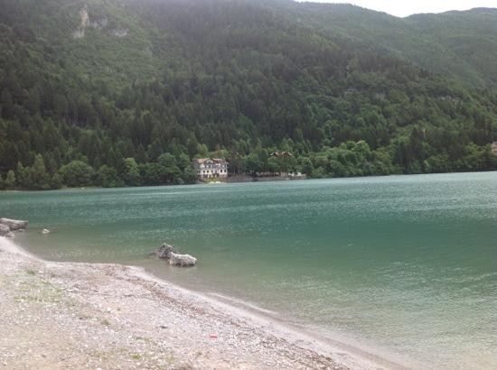 莫尔韦诺湖景点图片