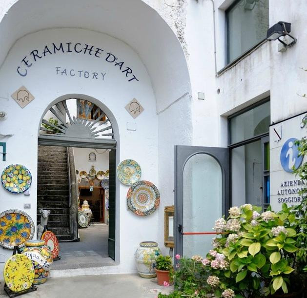 Ceramiche D'Arte Pascal-拉韦洛必去景点