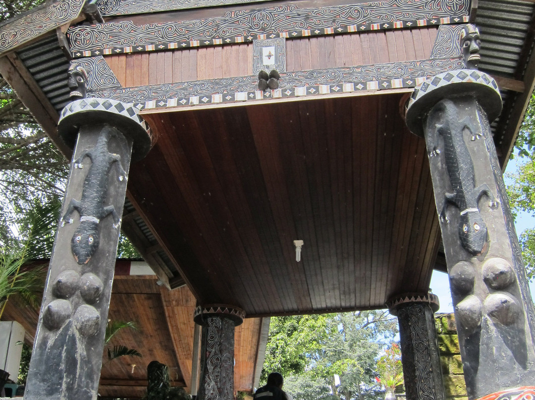 Tomb of the Sidabutar Kings-沙摩西岛必去景点