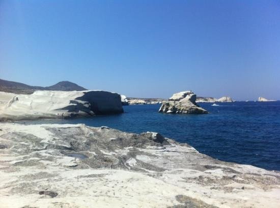 Sarakiniko Beach-米洛斯岛必去景点