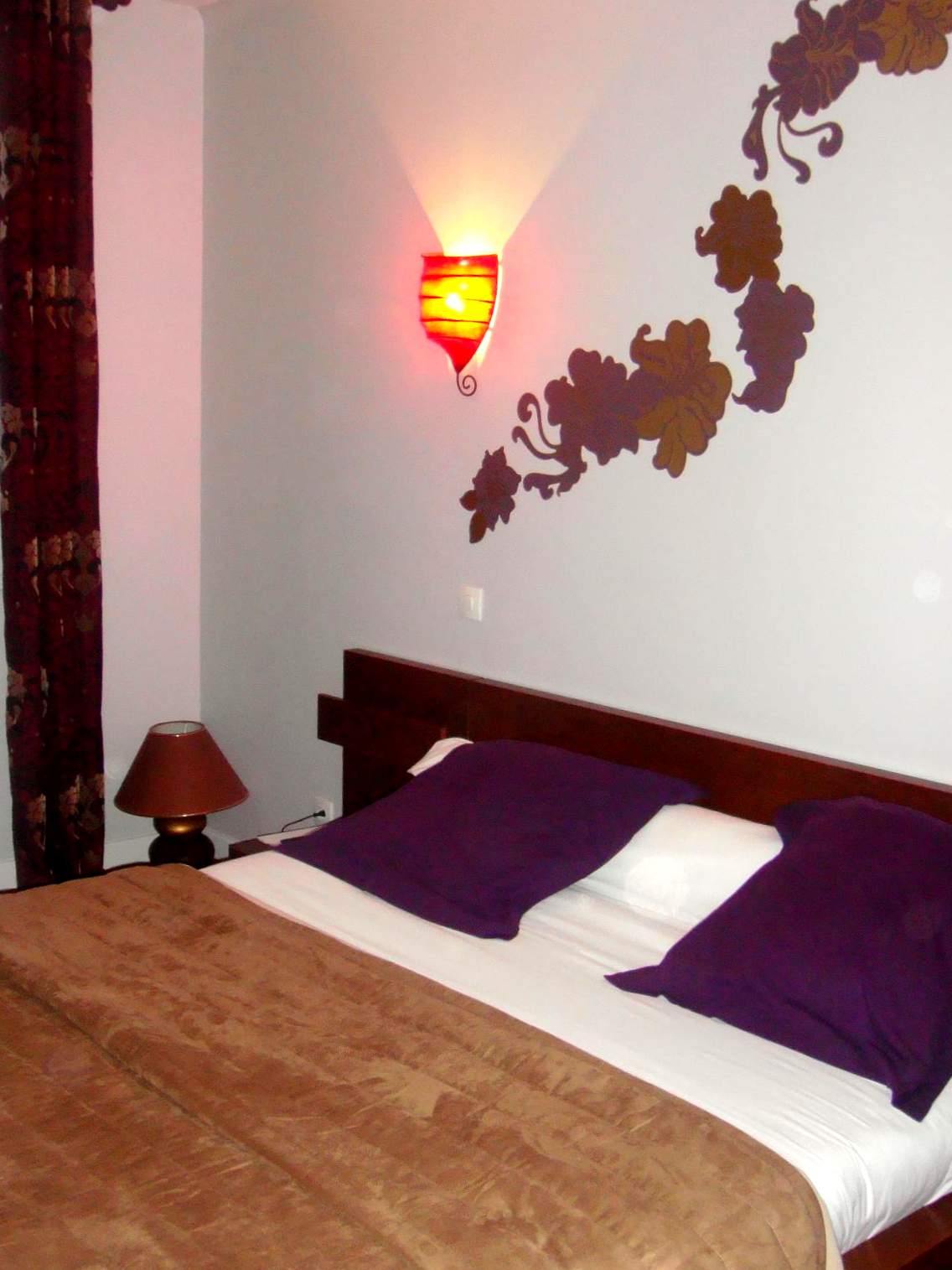 Chez Brigitte et Staff-官方