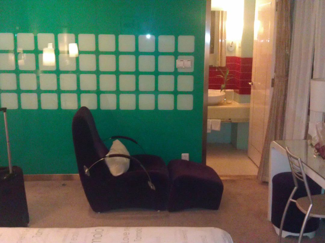 天美乐饭店(武汉武展店)主图