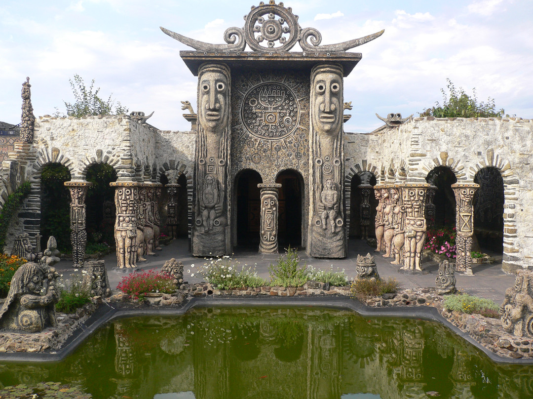Musée Robert Tatin景点图片