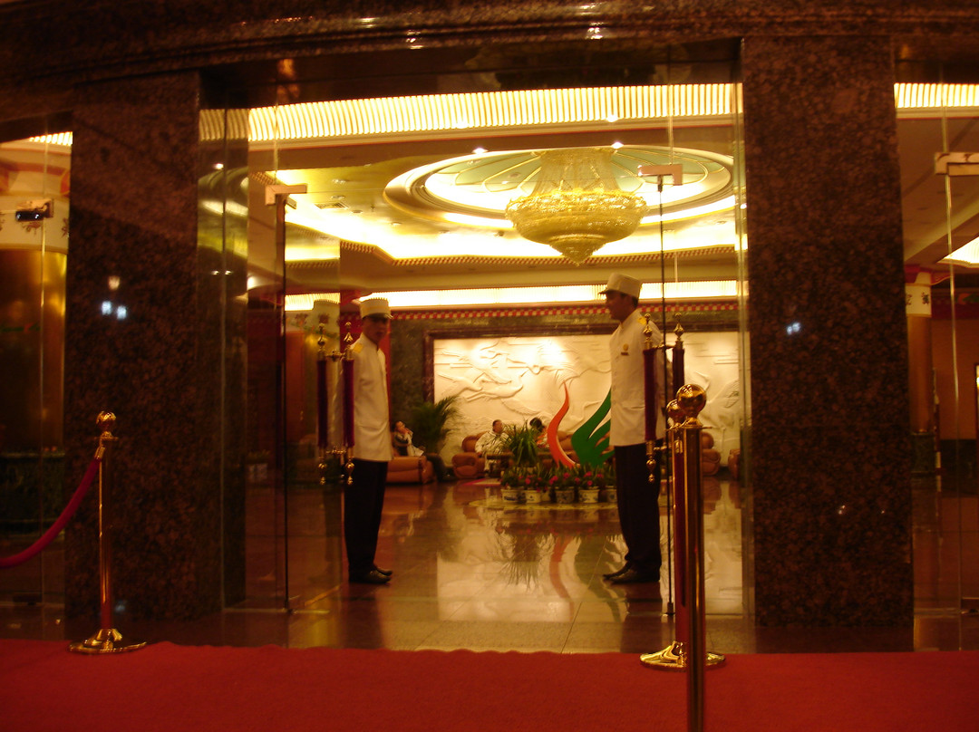 九寨沟千鹤国际大酒店主图