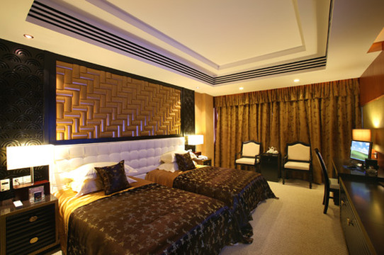 喜尔顿罗马假日酒店主图