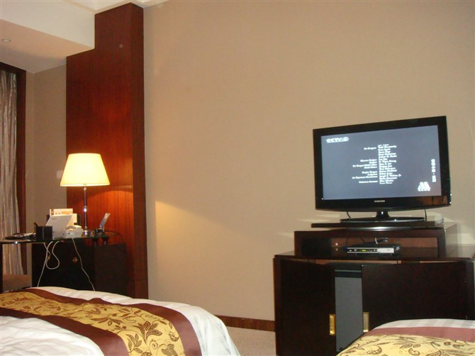 半岛凯豪大酒店主图