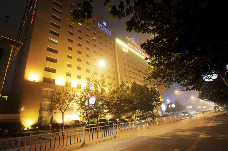 北冰洋大酒店主图