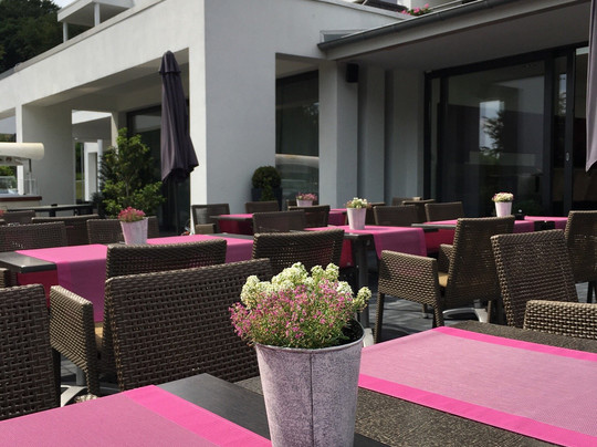 Sprockhoevel餐馆和美食-Vesper's Restaurant & Bar