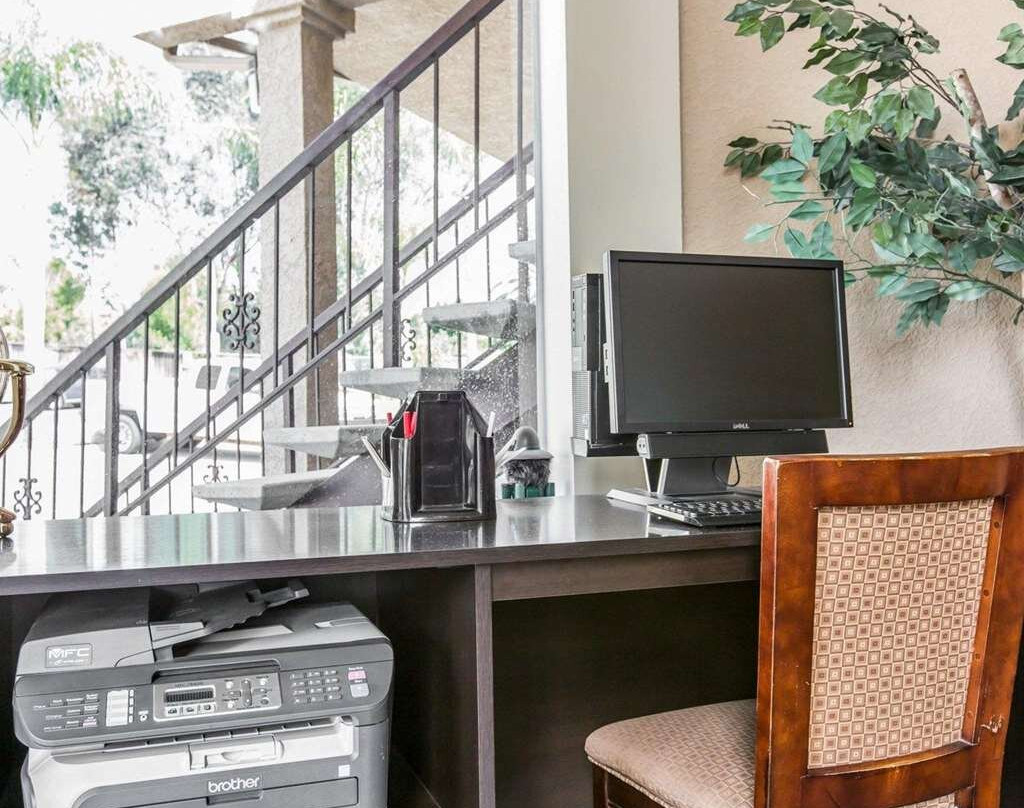 Econo Lodge Inn & Suites Fallbrook Downtown主图