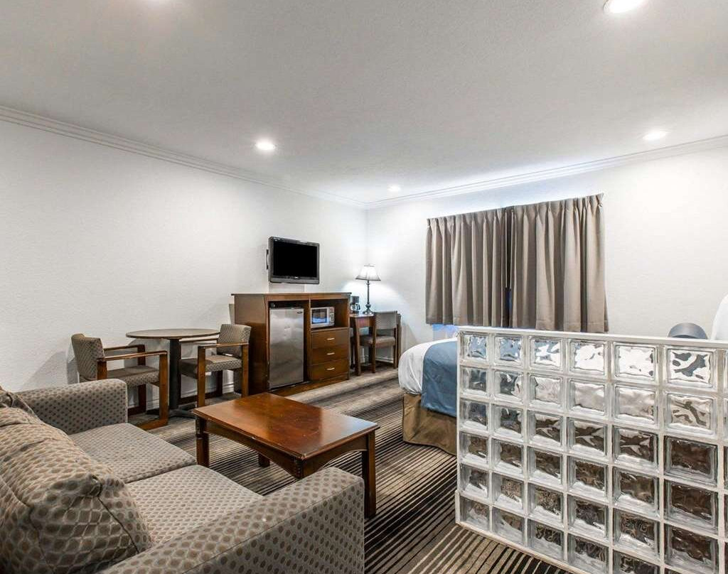 太平洋海岸公路罗德威旅馆及套房主图