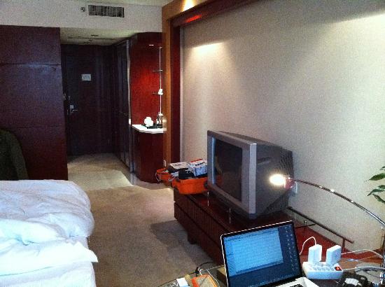 新词大酒店-客卧