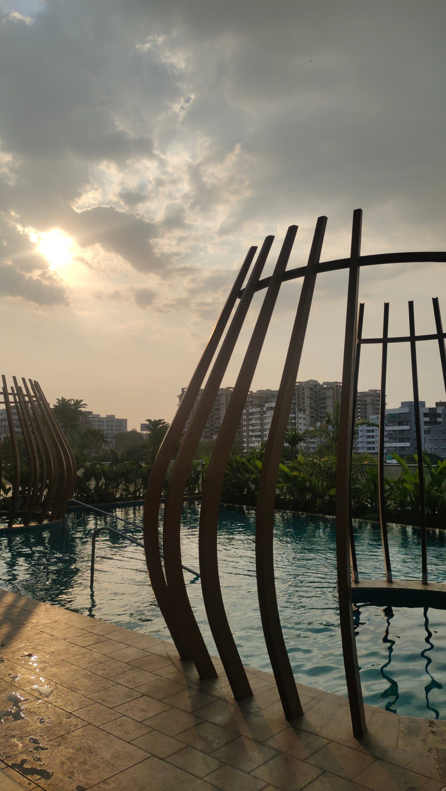 Radisson Blu Hotel & Spa, Nashik-泳池