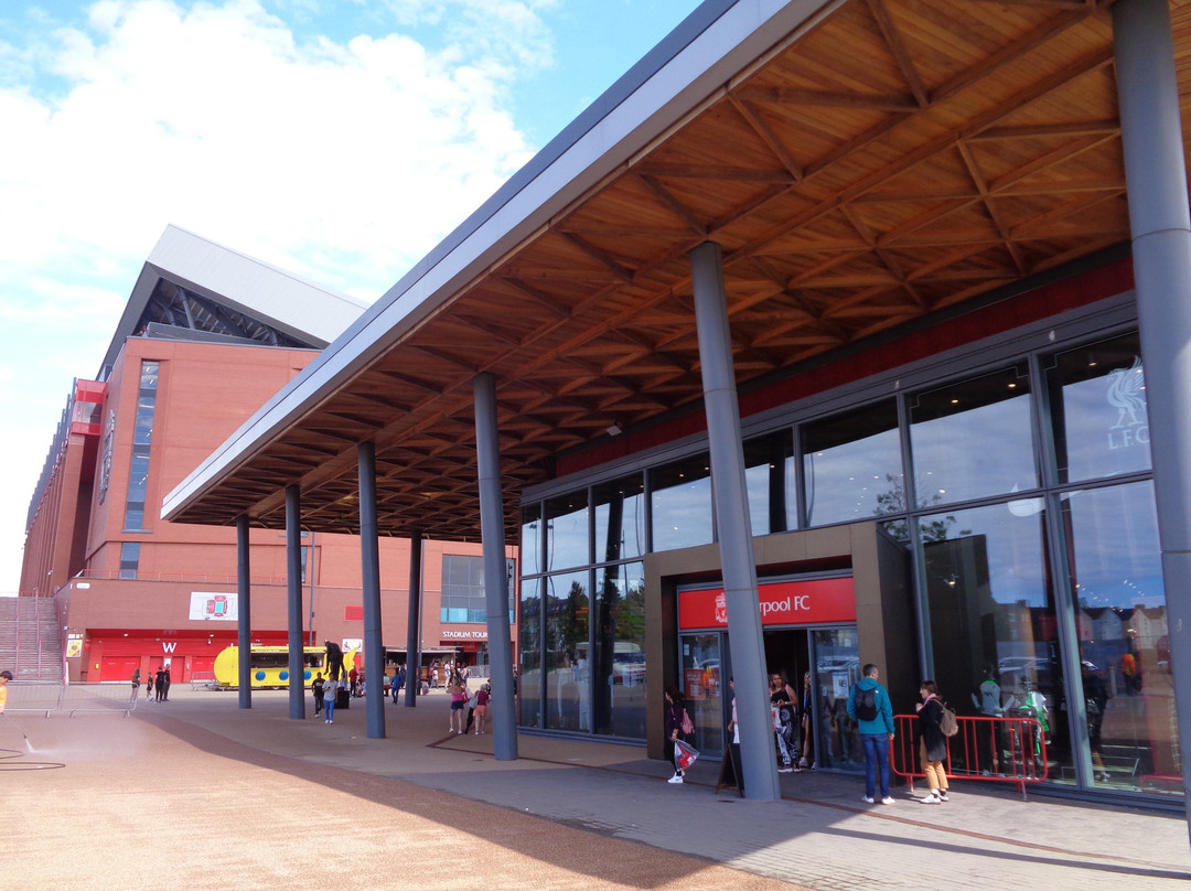 Liverpool F.C. Official Store - Anfield-利物浦必去景点