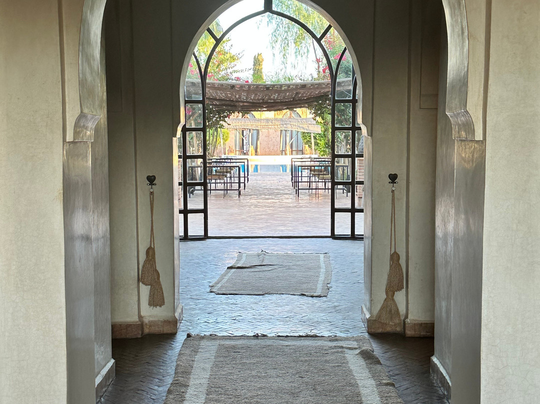 卡匝尔旅馆主图