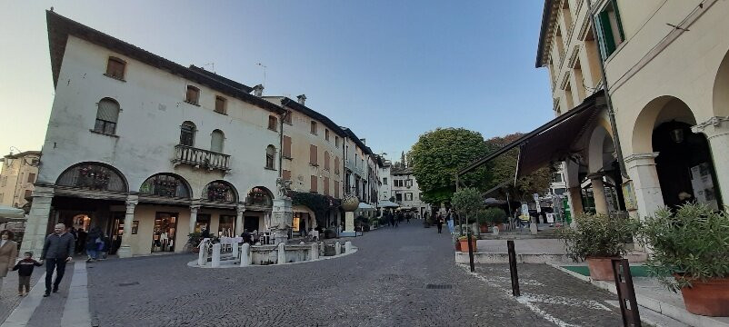 Piazza Garibaldi景点图片