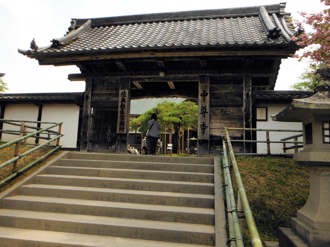 Chuson-ji Temple Hombo Omotemon Yakuimon景点图片