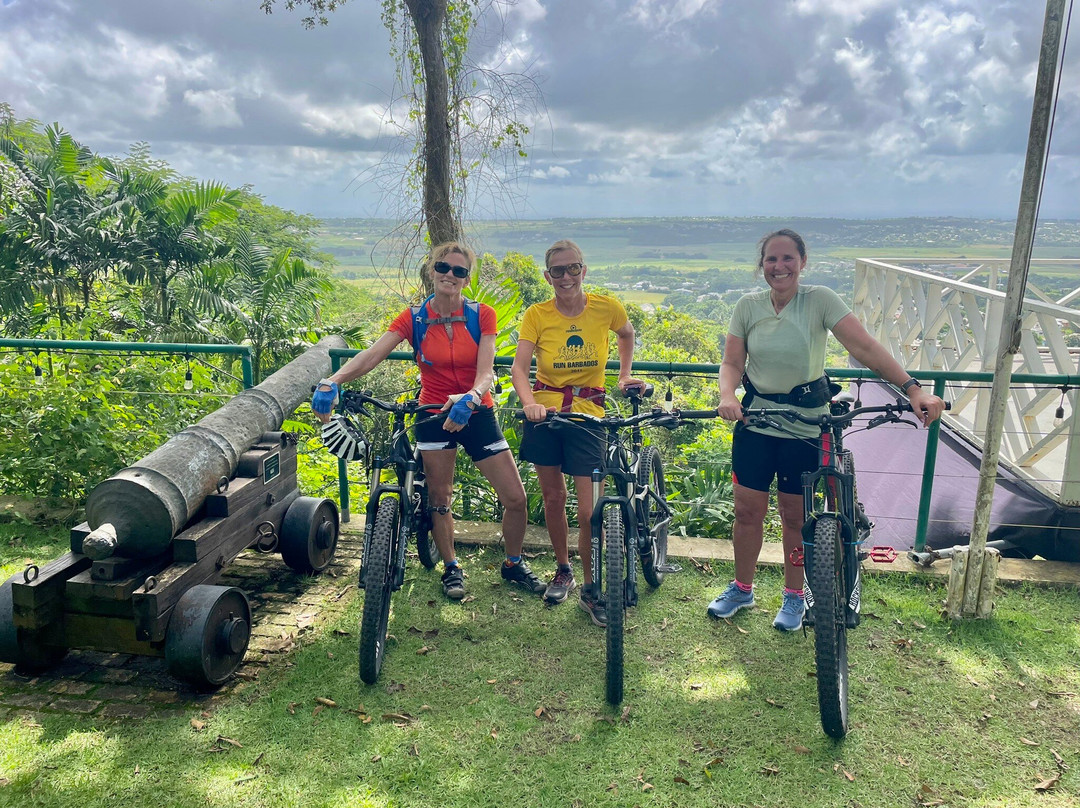 Gun Hill Signal Station-Saint George Parish必去景点