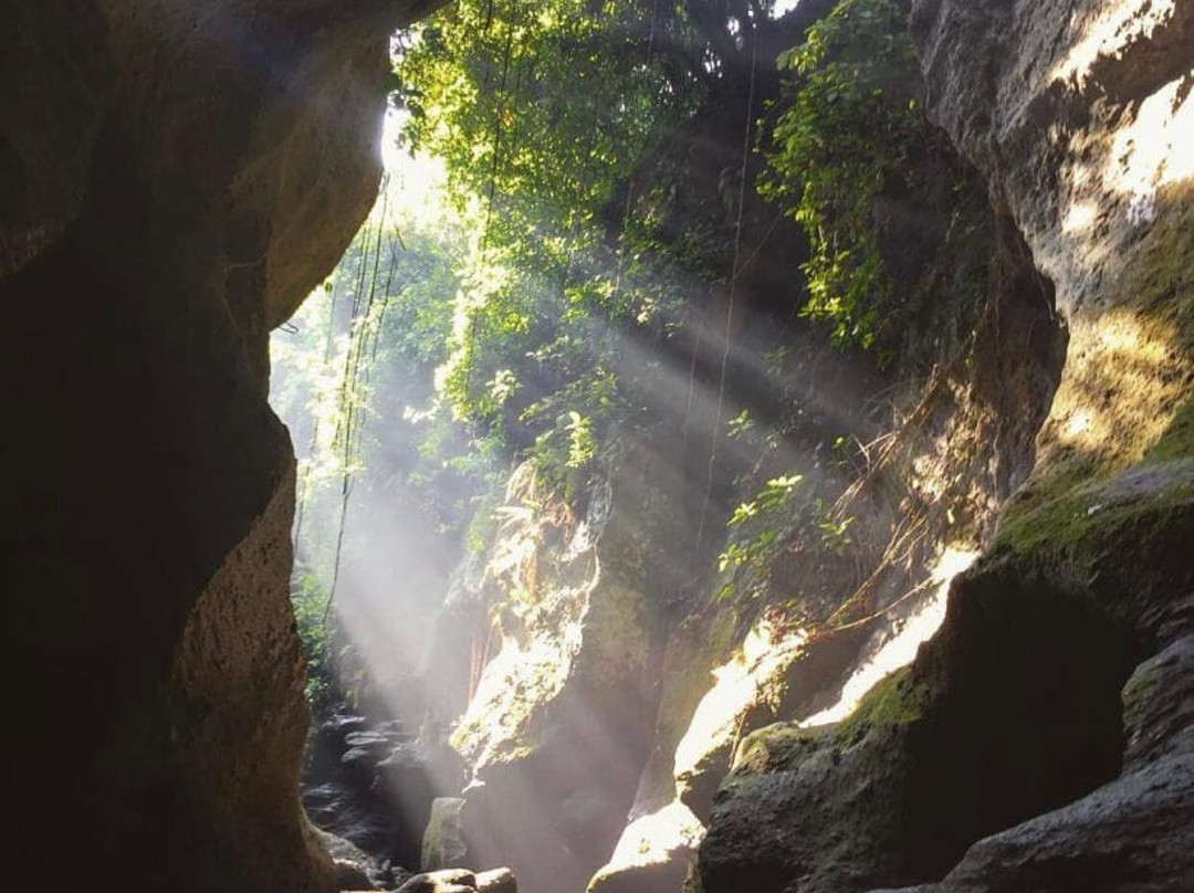 Hidden Canyon Beji Guwang-Guwang必去景点