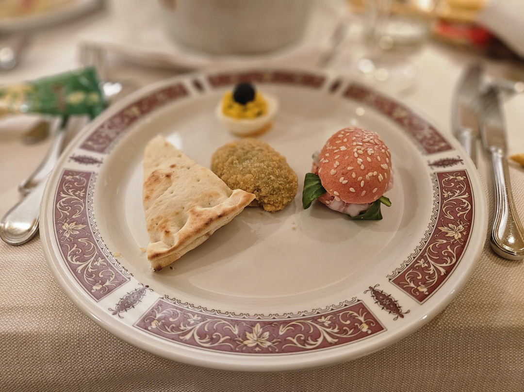 安多希酒店主图