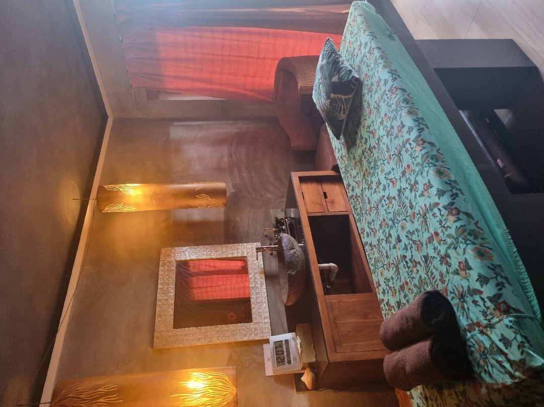 Alun-Alun Spa-珍南海滩必去景点