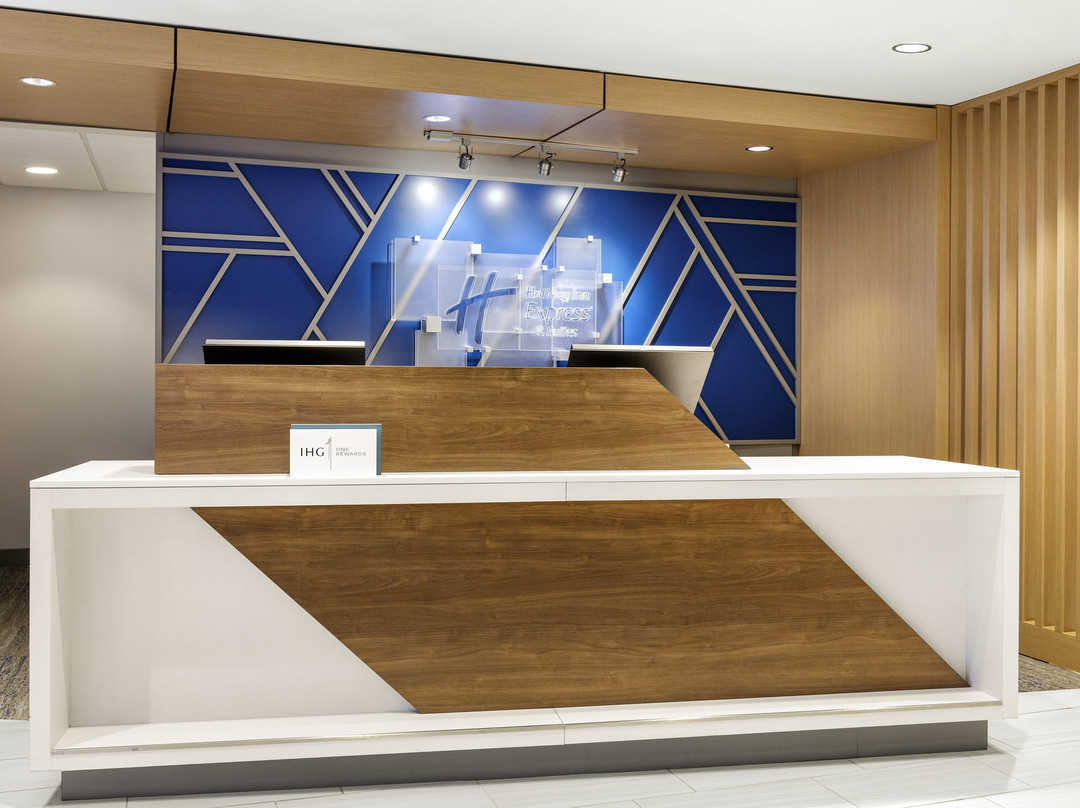 辛辛那提机场康福特套房酒店