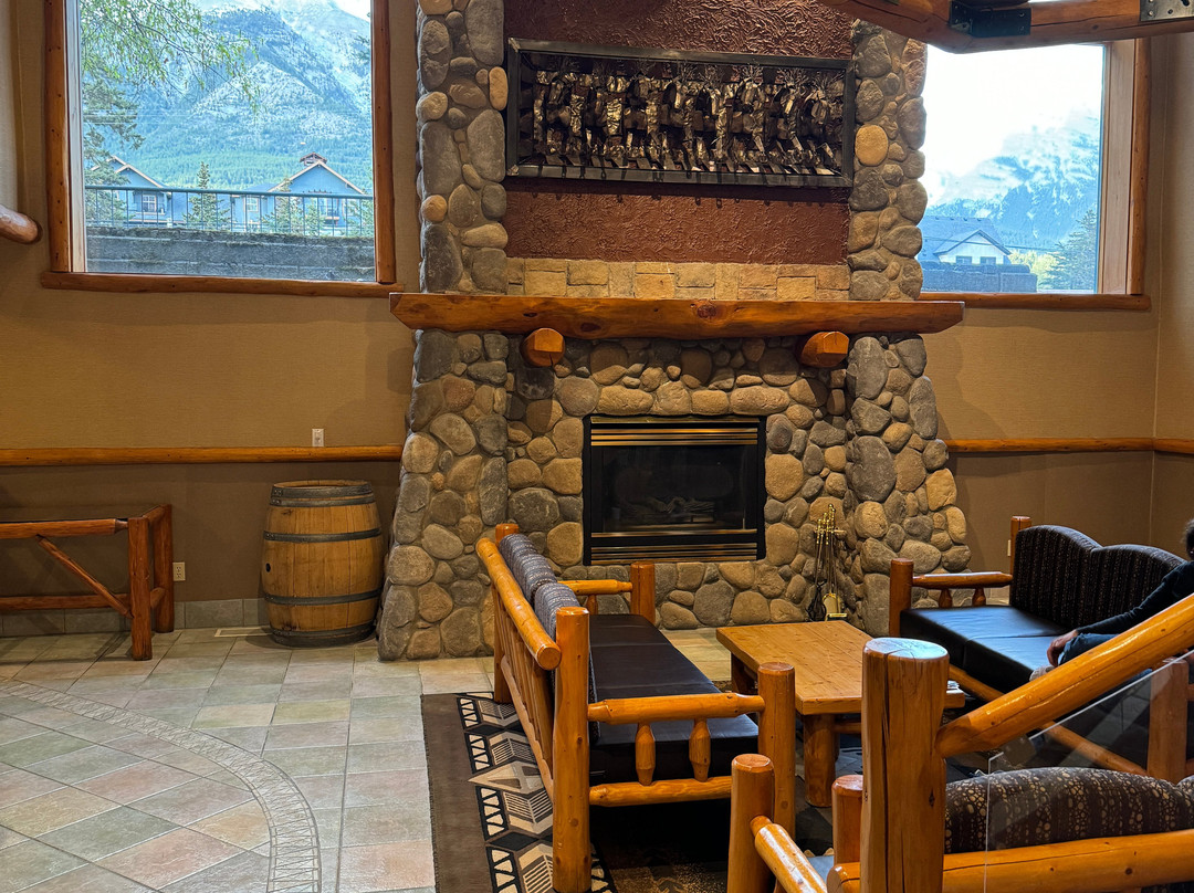 Chateau Canmore主图