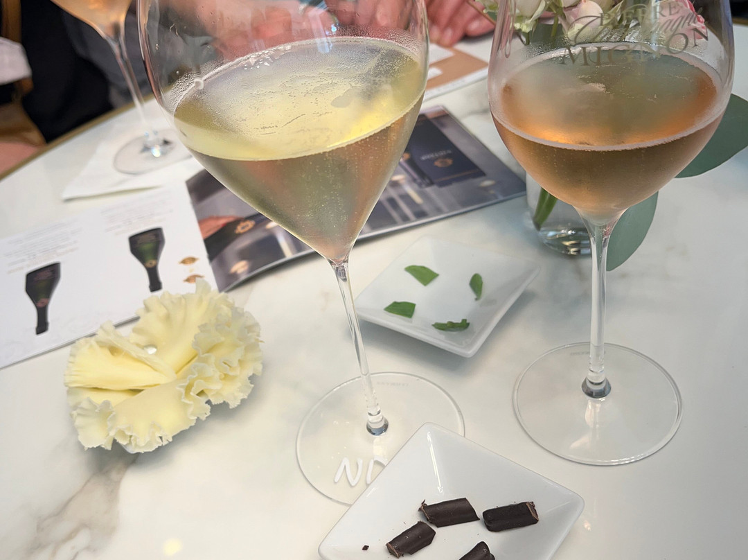 Champagne Pierre Mignon-埃佩尔内必去景点