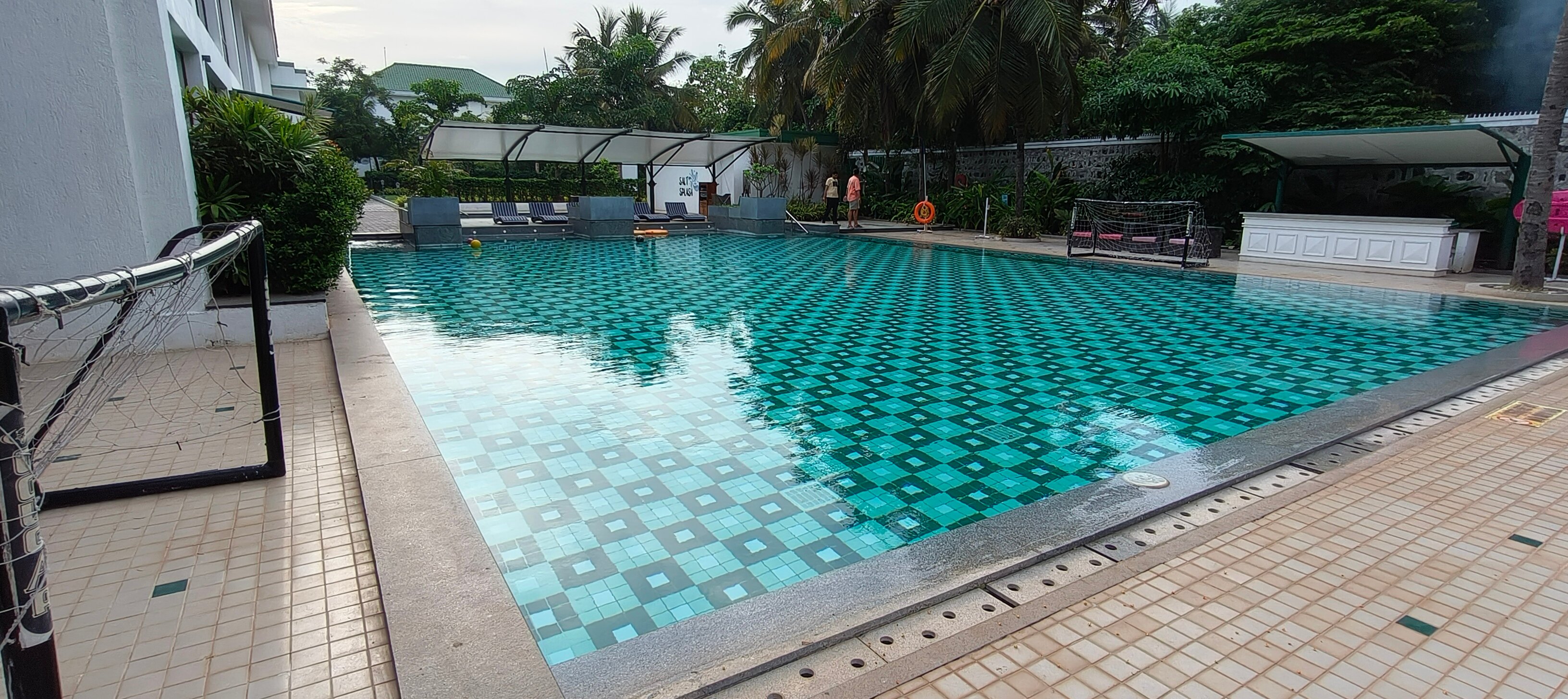 Radisson Resort Pondicherry Bay-泳池