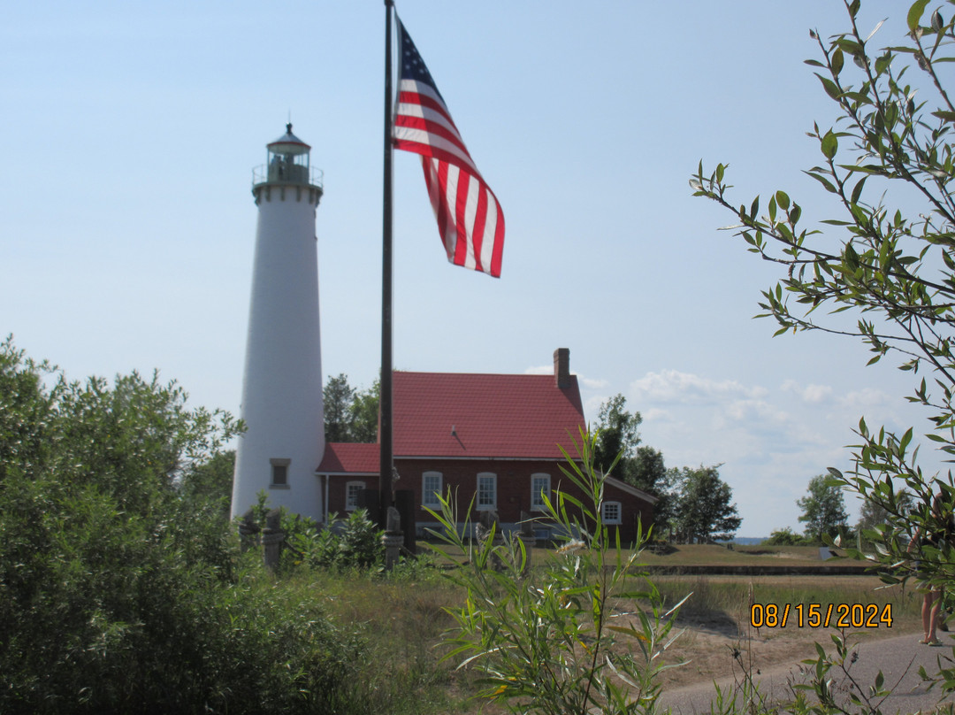 Tawas Point Lighthouse景点图片
