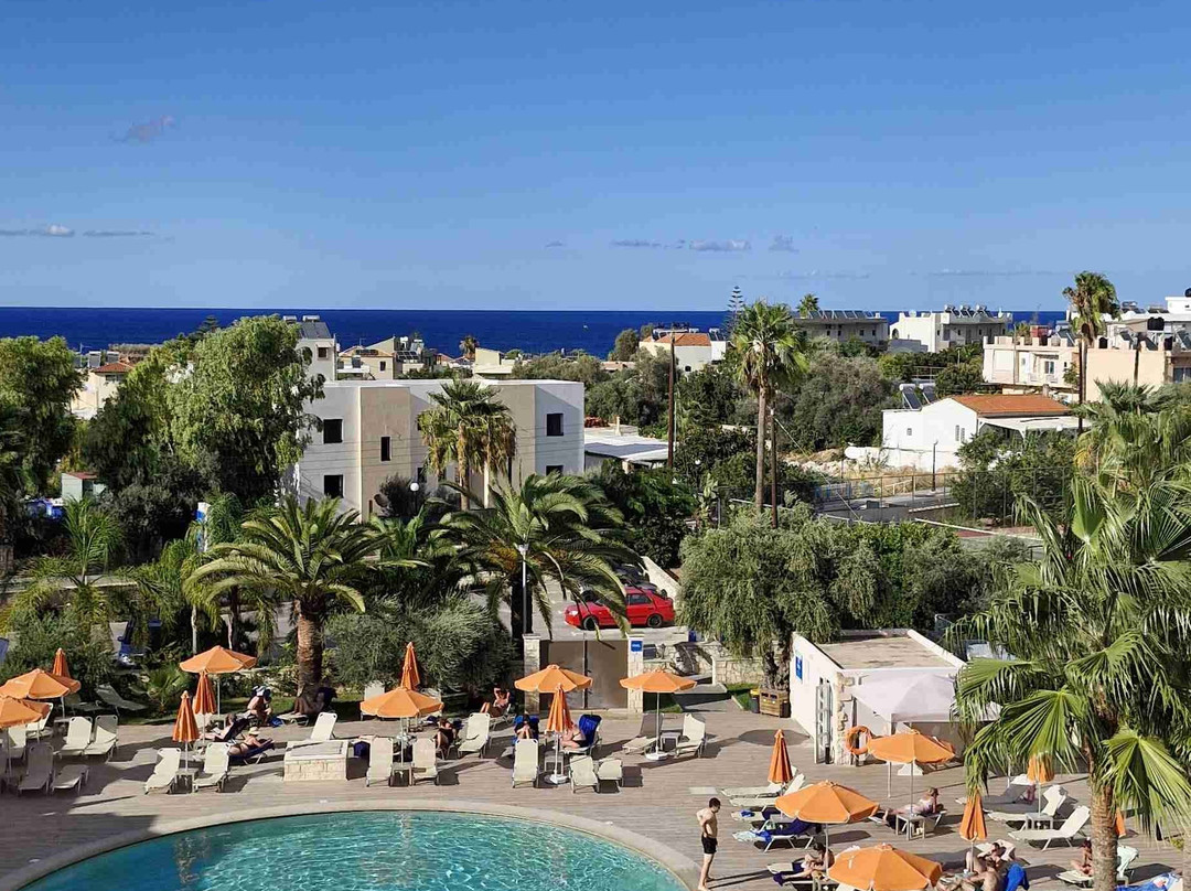 Althea Village Hotel主图