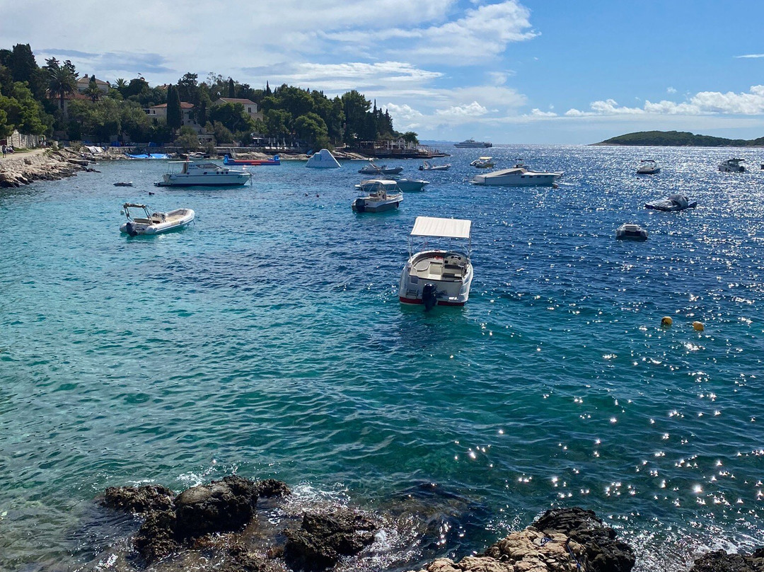 Hvar Beach景点图片