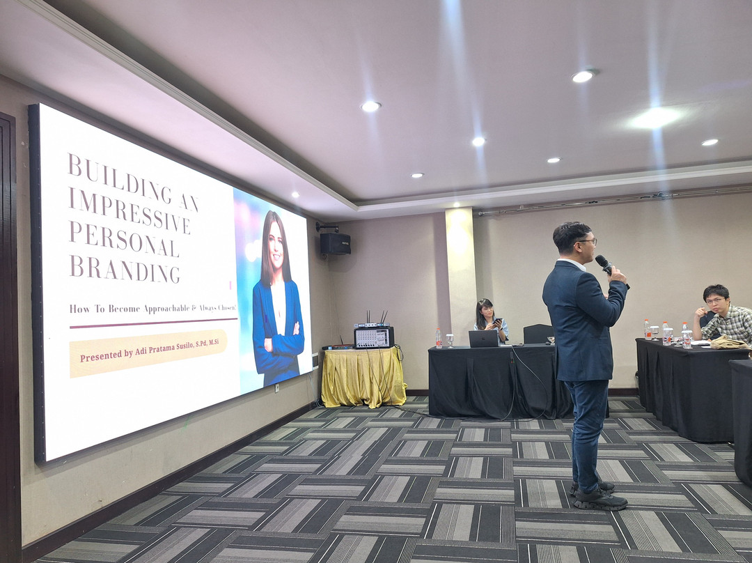 米拉大酒店主图